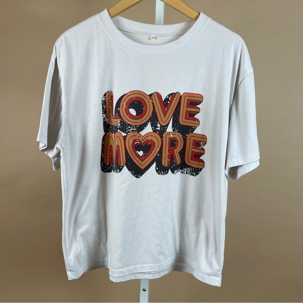 Love More Size Medium Retro 60’s 70’s Hippie Graphic Tee Boho Oversized Loose